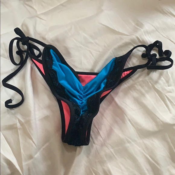 brazilian scrunch bikini bottoms